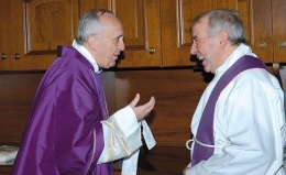 Padre Bergoglio con don Giacomo Tantardini